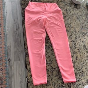 bright pink ALO yoga leggings